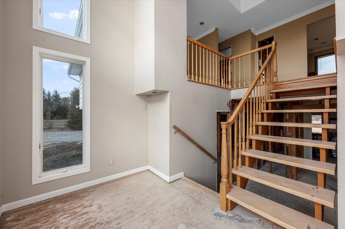 147 W Bayberry Road, Islip, New York image 3