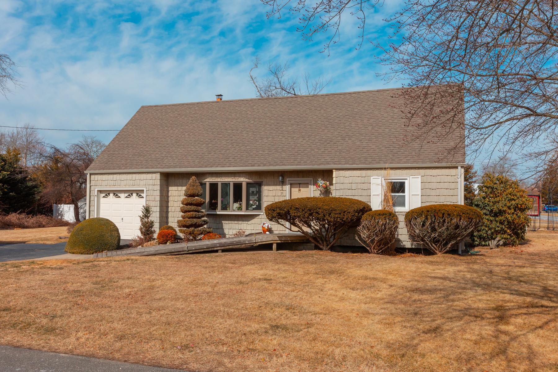 7 Adelphi Street, Islip, New York image 22