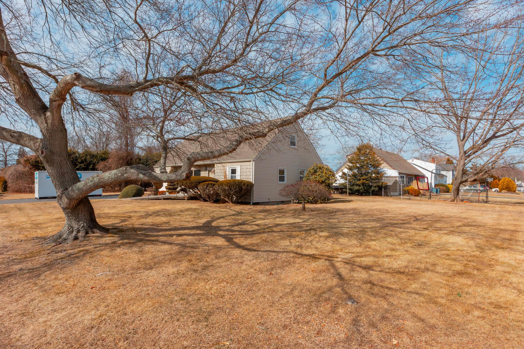7 Adelphi Street, Islip, New York image 20