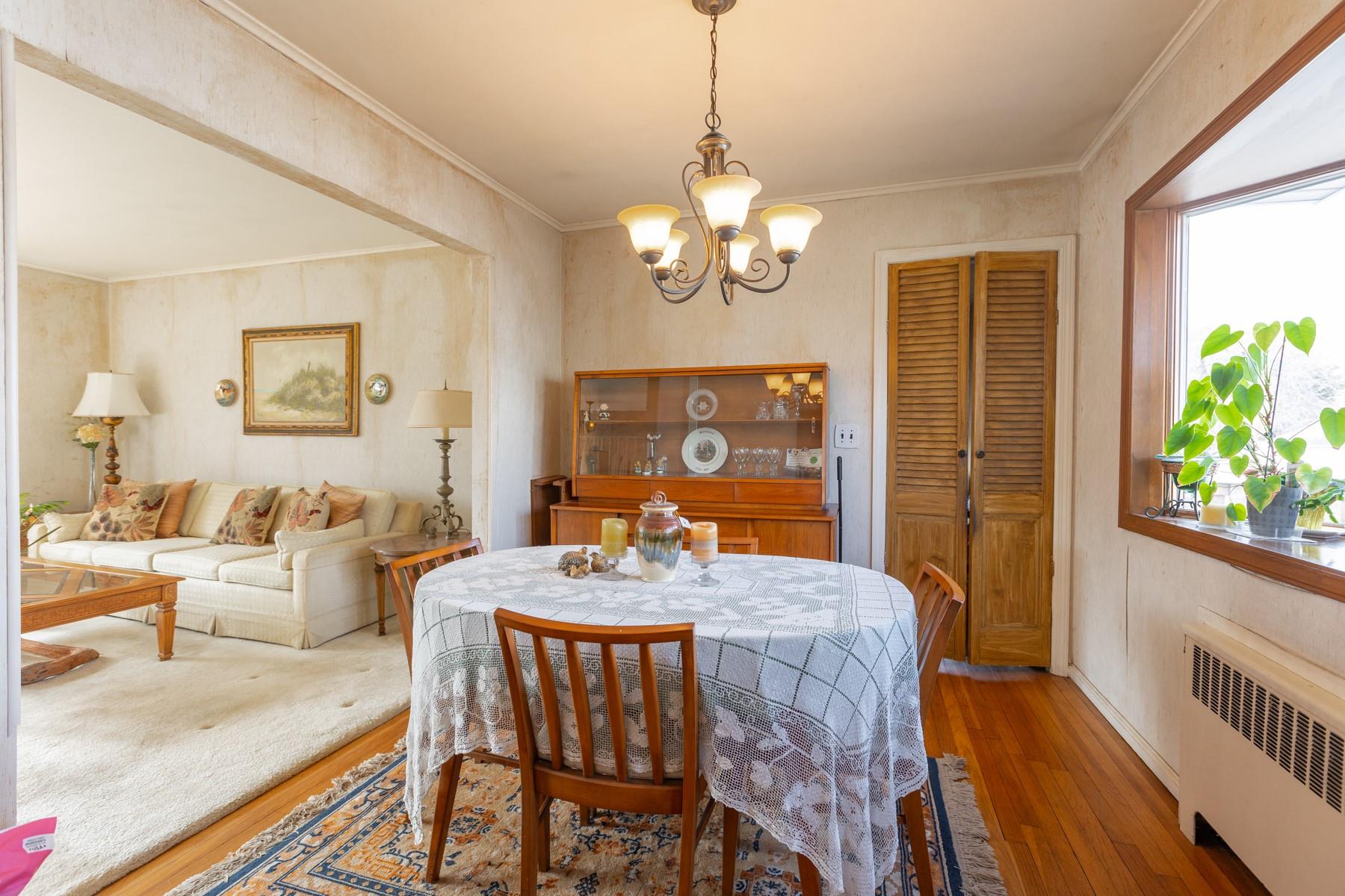 7 Adelphi Street, Islip, New York image 6