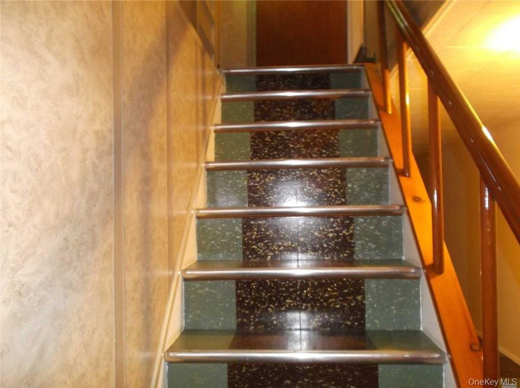 Photo of 81-46 266 St St, Glen Oaks, NY 11004 (MLS # 943868)