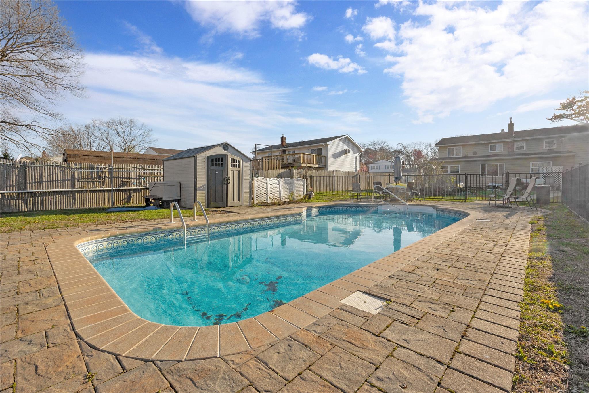 1373 Saint Louis Avenue, Bay Shore, New York image 21