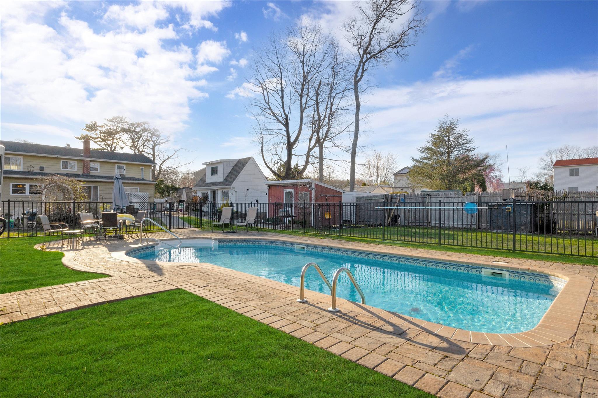 1373 Saint Louis Avenue, Bay Shore, New York image 22