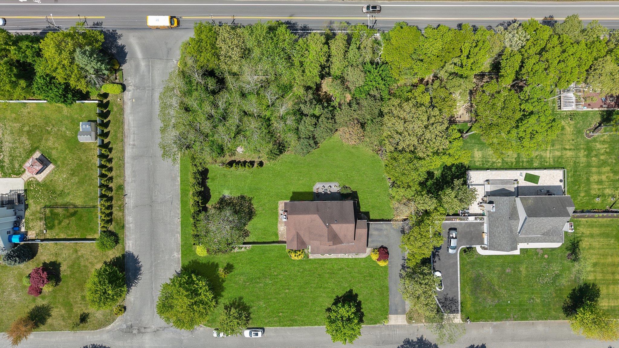 9 Sander Court, Middle Island, New York image 35
