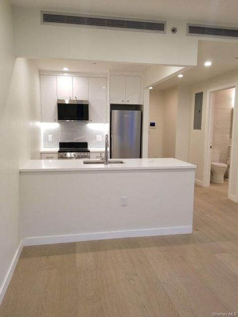 41-26 44th Street 4C Sunnyside NY 11104