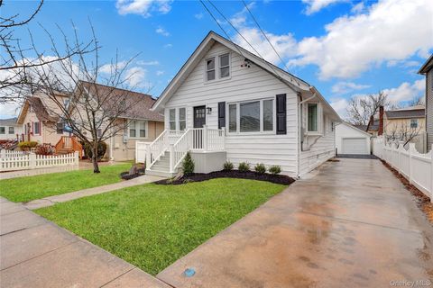 Homes For Sale - 820 Jefferson Street<br/> Baldwin, NY 11510