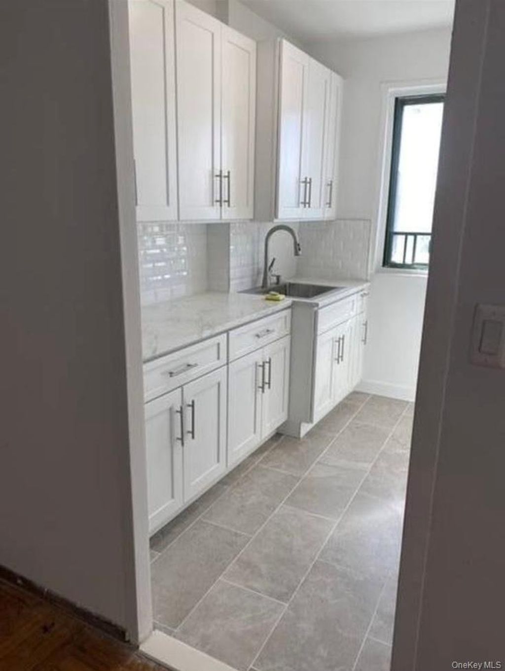 Photo of 1605 Metropolitan Avenue #12C, Bronx, NY 10462 (MLS # 1026771)