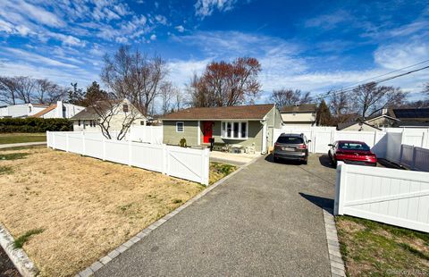 Homes For Sale - 13 E Walnut Street<br/> Central Islip, NY 11722