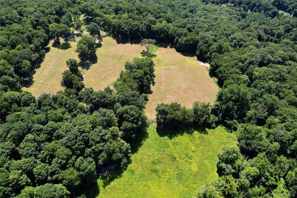 725 CROTON LAKE RD, BEDFORD CORNERS, NY 10549 - Image 07d899d1a7bcf37a7878e83525c4e779/695926459