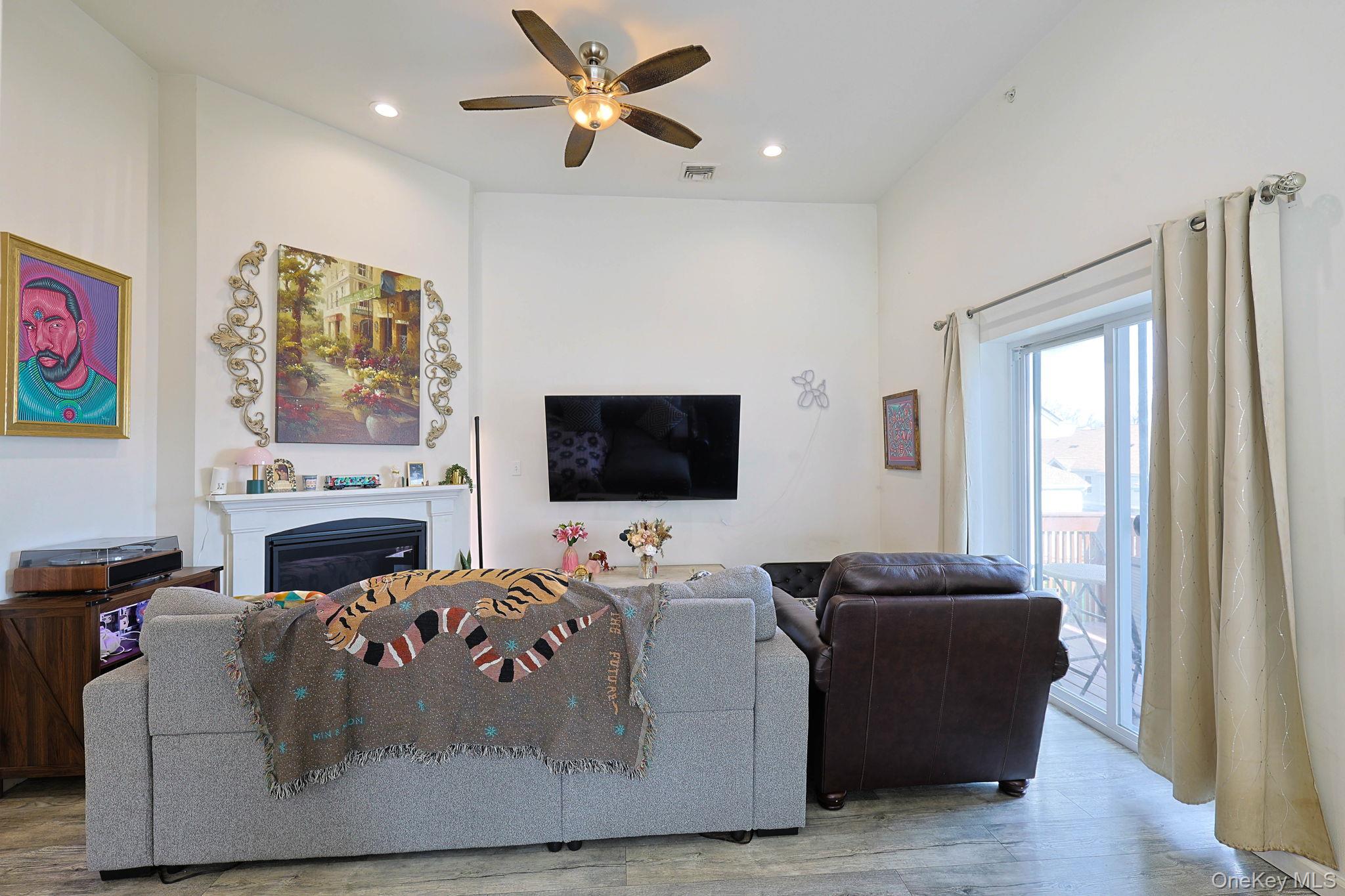 1311 Whispering Hills