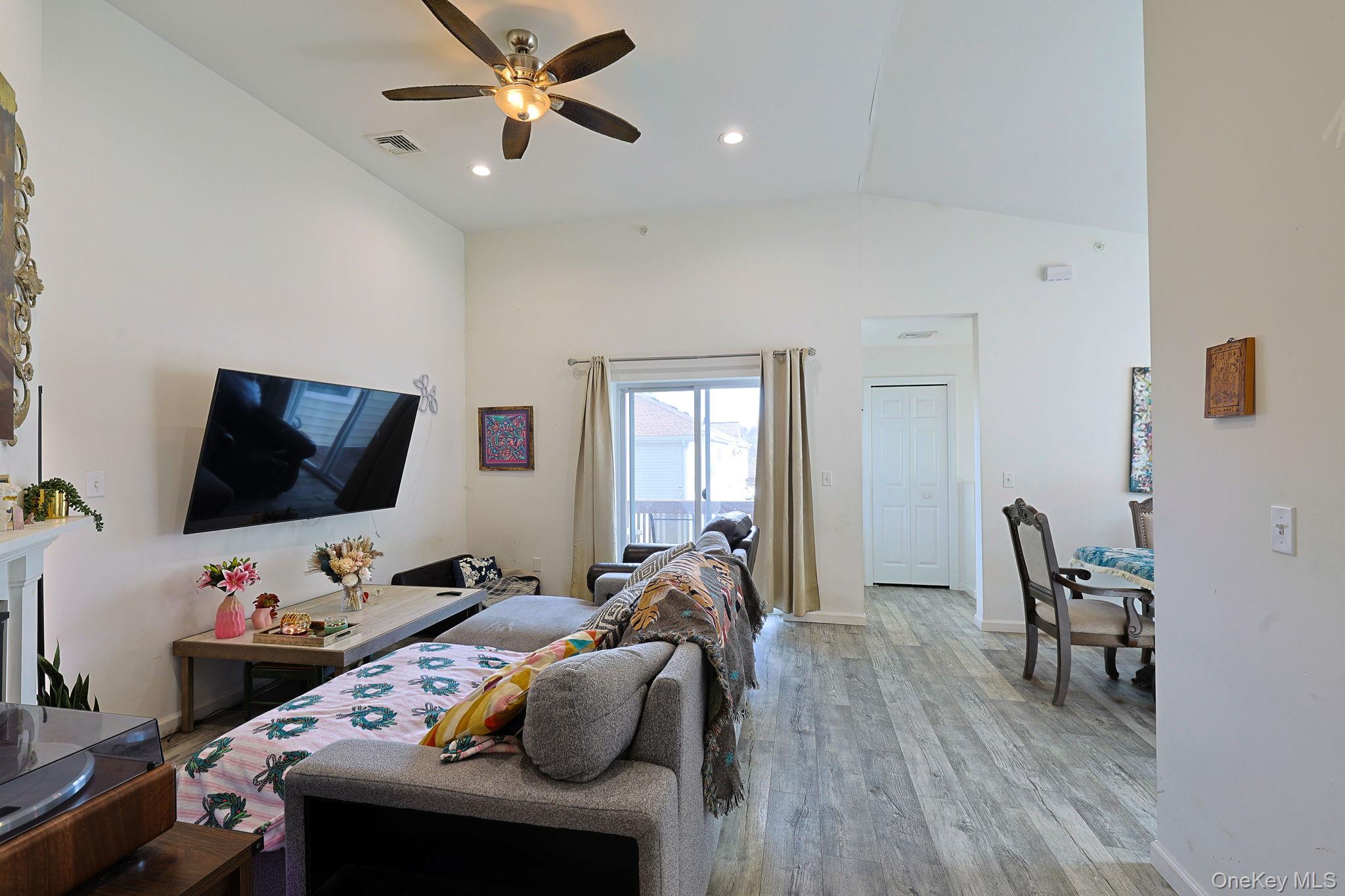 1311 Whispering Hills