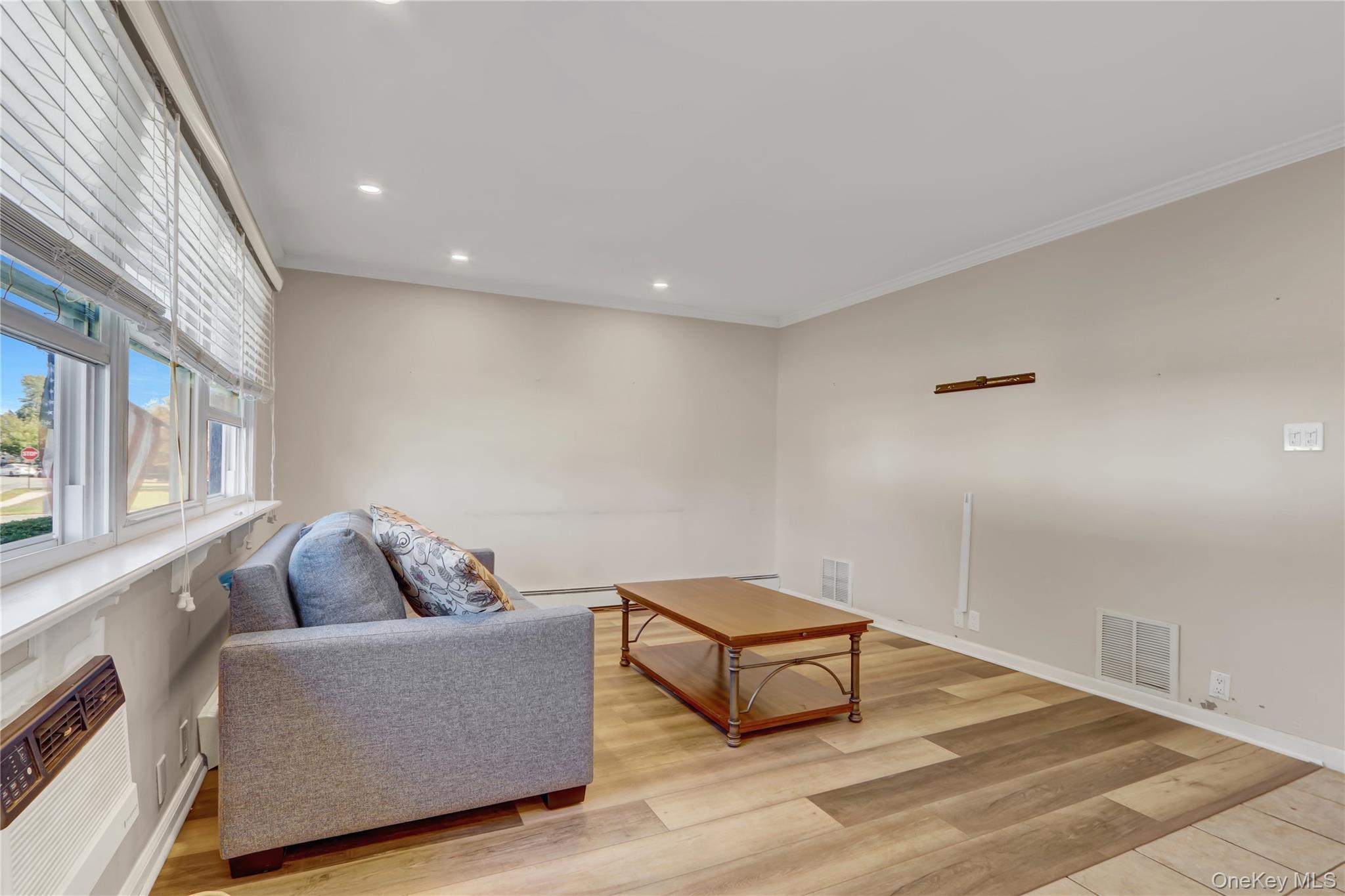 123 Cottage Boulevard