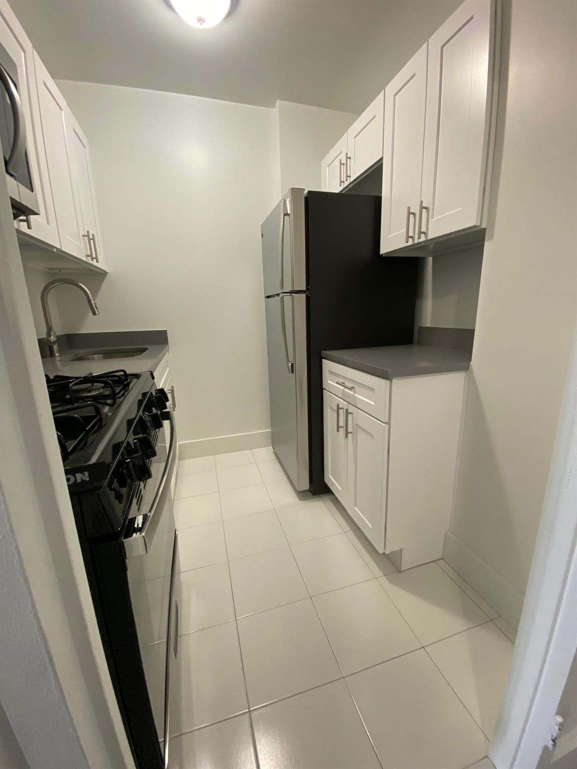 39-60 54 Street #4V, Woodside, New York image 3
