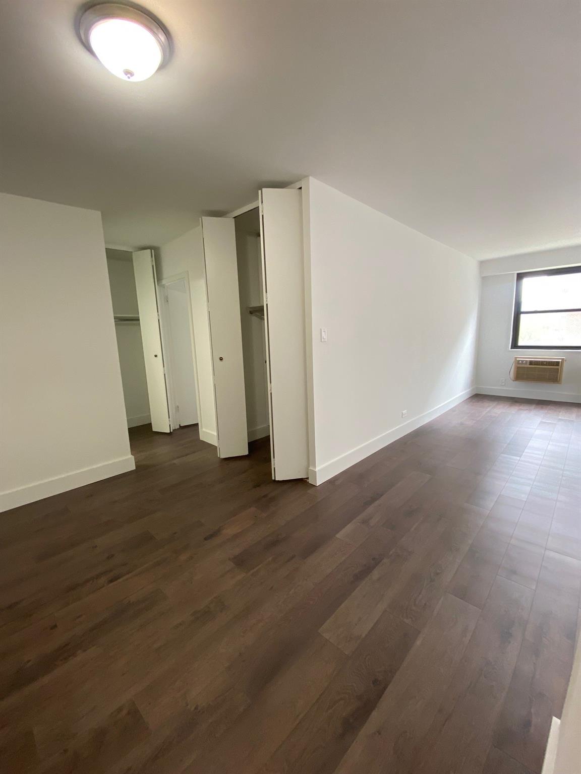 39-60 54 Street #4V, Woodside, New York image 9