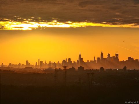 Homes For Sale - 26910 Grand Central Parkway #21V<br/> Floral Park, NY 11005