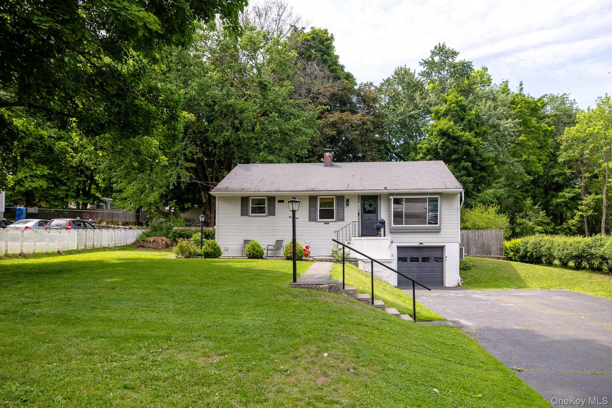 199 Lakeside Road