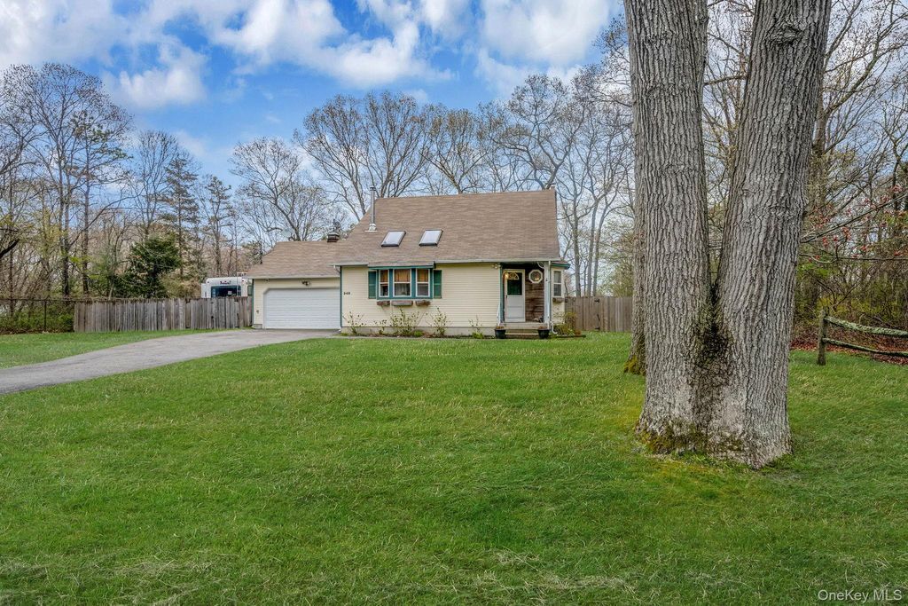 Photo of 248 Revilo Avenue, Shirley, NY 11967 (MLS # 987901)