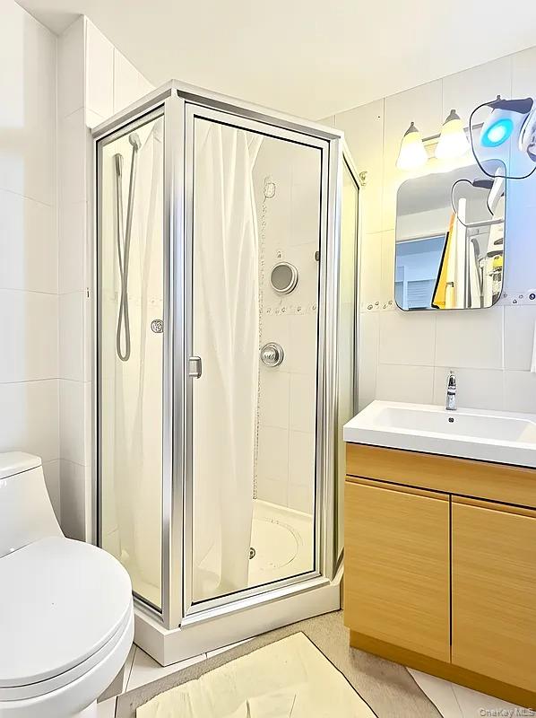 42-38 Judge Street 3A