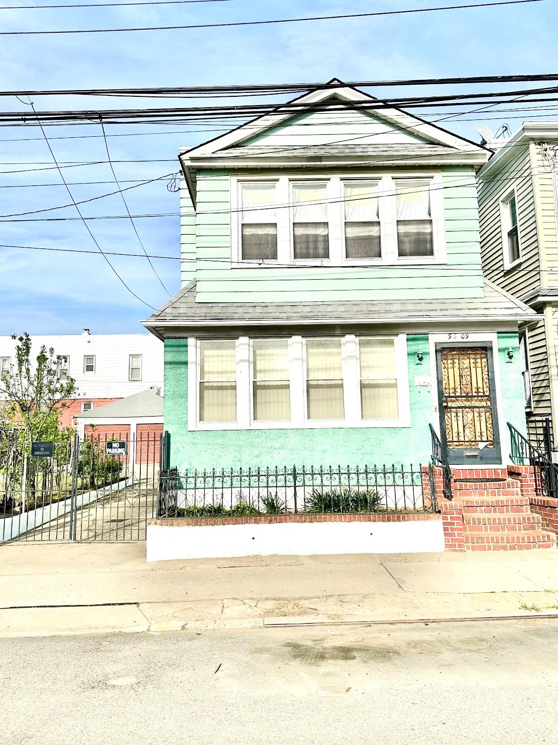 102nd Street, Ozone Park, Queens, NY - 6 Bedrooms  
3 Bathrooms  
13 Rooms - 
