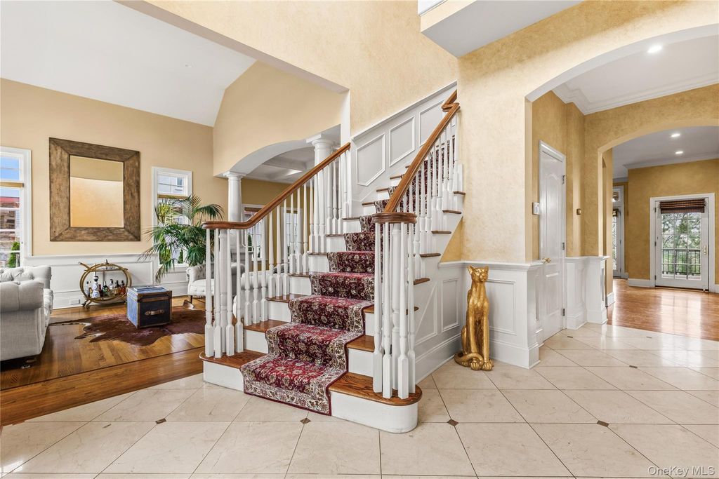 Photo of 7 Brittany Lane, New Rochelle, NY 10805 (MLS # 983506)