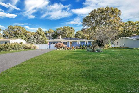 Photo of 243 Robinson Avenue, East Patchogue, NY 11772 (MLS # 928380)