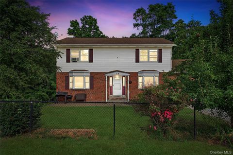 16 Oakland Avenue Chester NY 10918