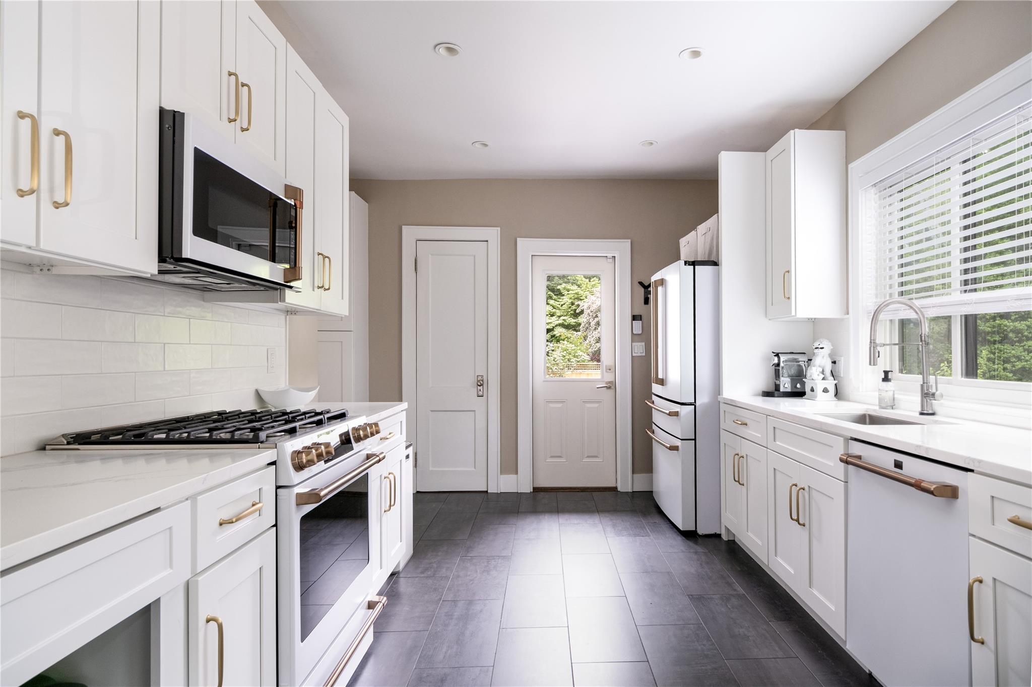 431 Washington Avenue, Pelham, New York image 14
