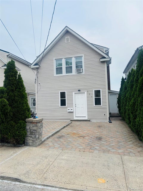 Multifamily For Rent - 284 Somerville Place #1<br/> Westchester County, Yonkers, NY 10703