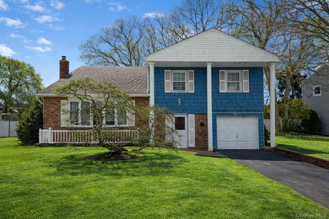 15 Palm Street Selden NY 11784