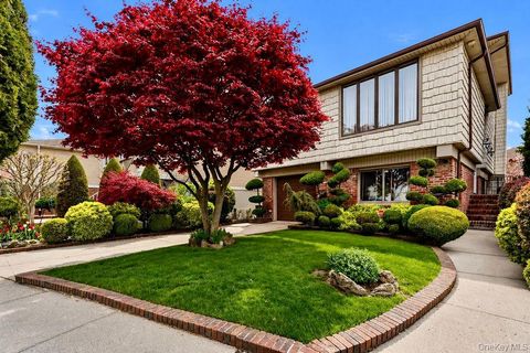 Homes For Sale - 78-06 160th Avenue<br/> Howard Beach, NY 11414