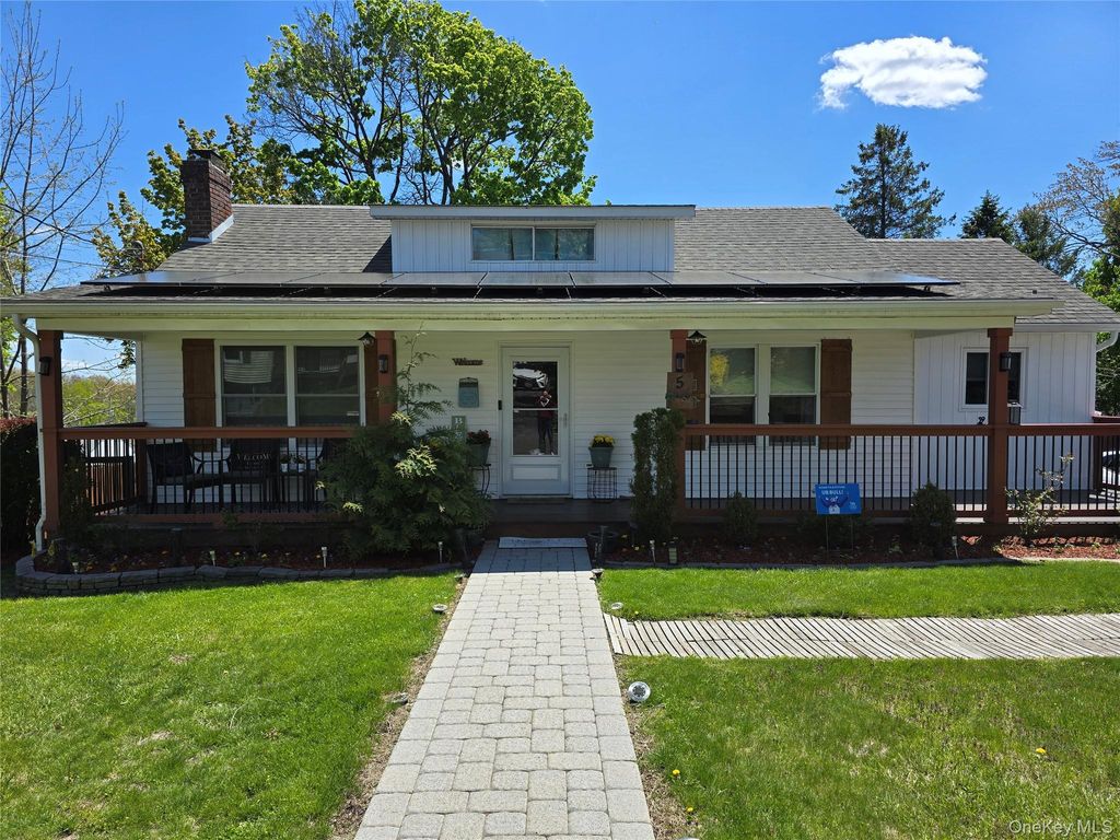 Photo of 5 Dubois Street, Middletown, NY 10940 (MLS # 993300)