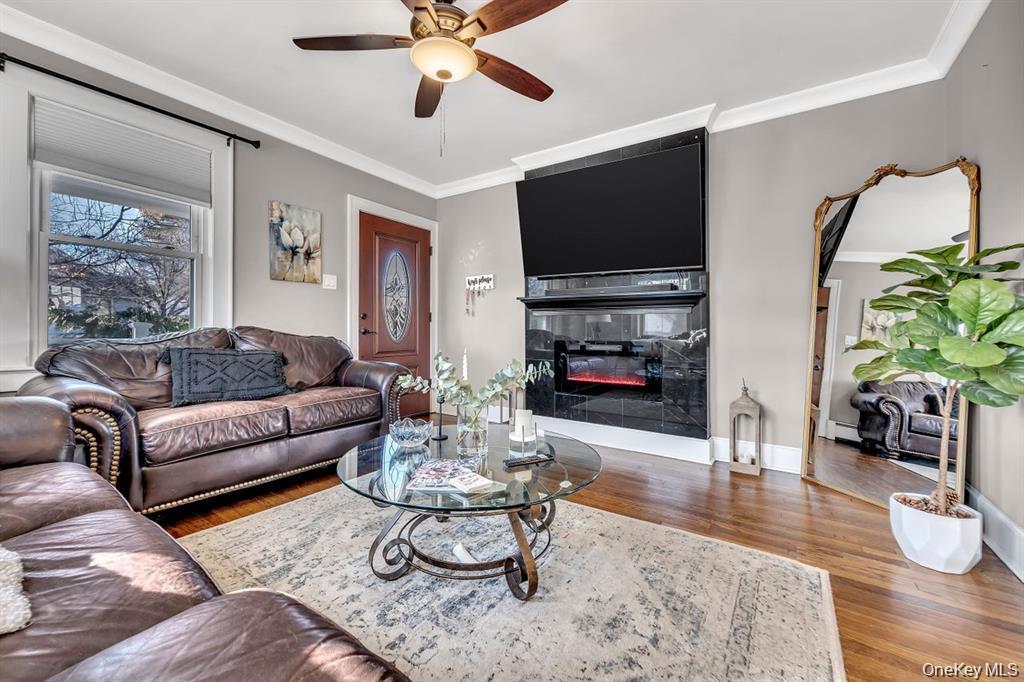 64 Prairie Avenue