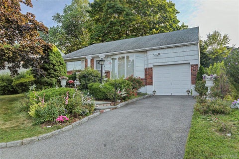 Homes For Rent - 6 Westwind Road<br/> Westchester County, Yonkers, NY 10710