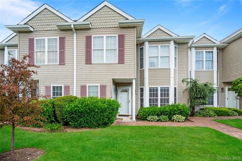 Condo For Sale - 1075 Savoy Drive<br/> Melville, NY 11747