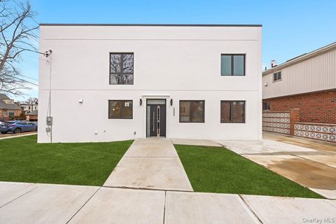 33-01 213th Street, Bayside, NY 11361 - MLS#: 934658