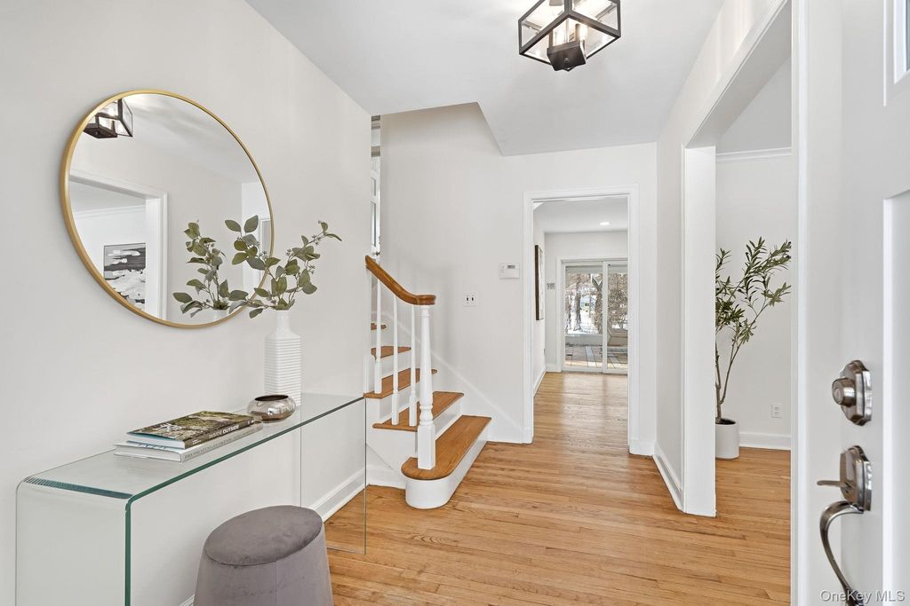 Photo of 2 Tamarac Trail, Harrison, NY 10528 (MLS # 947915)