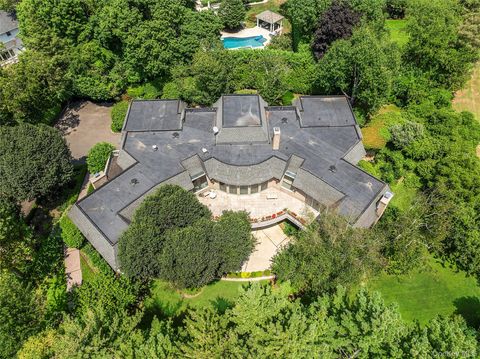 13 Chanticlare Drive Manhasset NY 11030