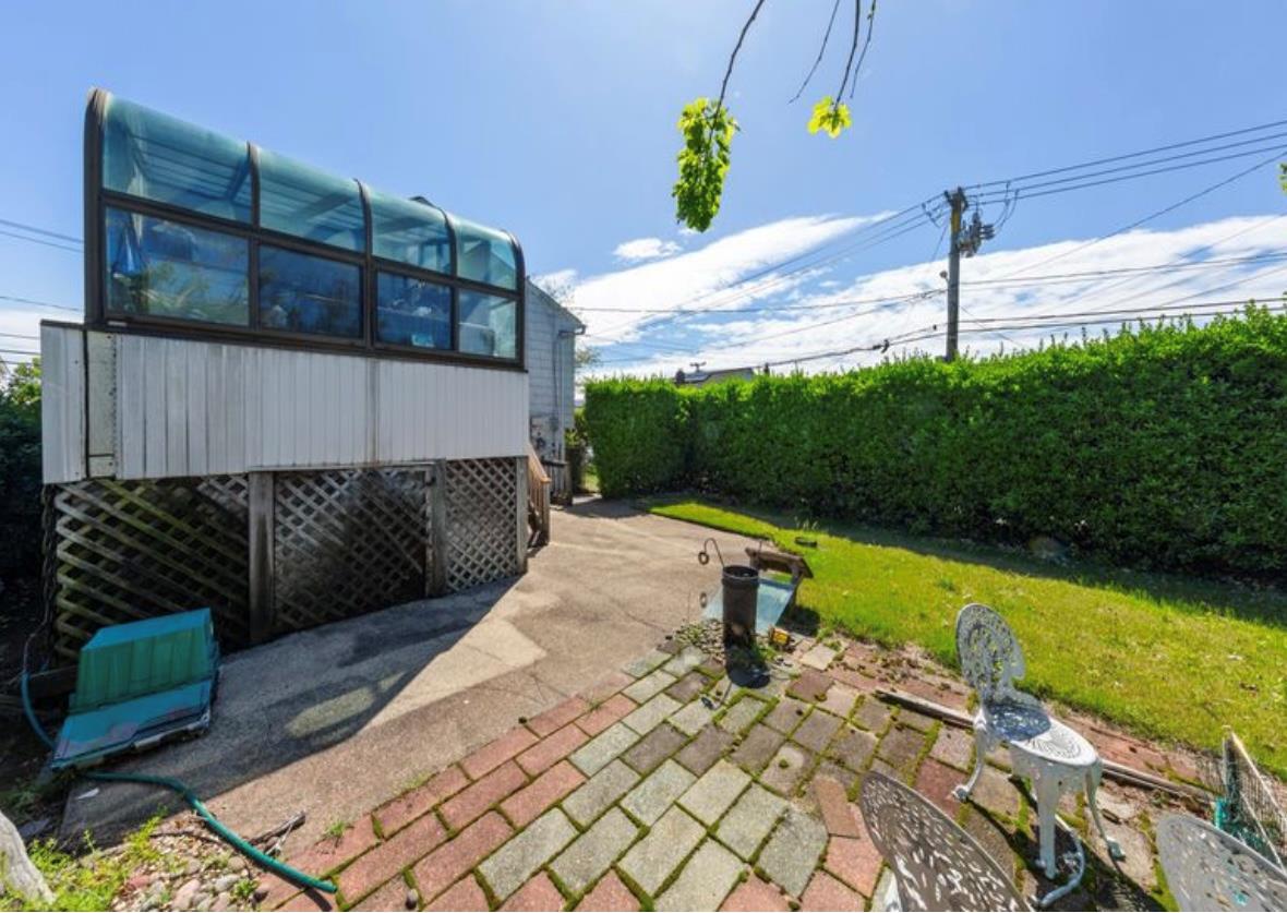 1001 Van Buren Street, Baldwin, New York image 20