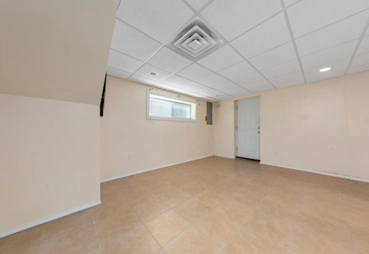 1001 Van Buren Street, Baldwin, New York image 13