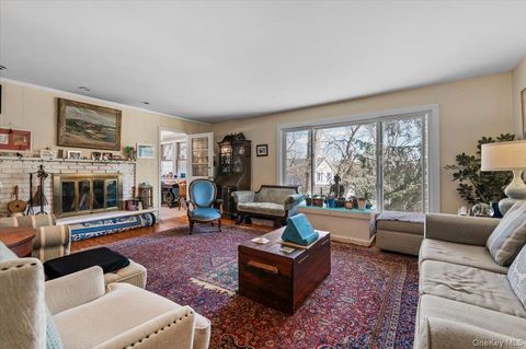 Homes For Sale - 41 Lakeside Drive<br/> Centerport, NY 11721