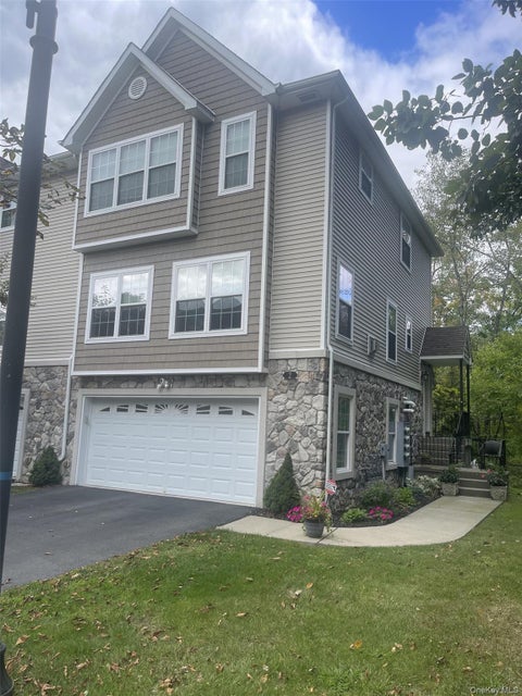 Condo For Sale - 2 Seeley Bull Street<br/> Monroe, NY 10950