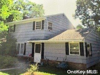 9 Croft Lane, Smithtown, New York image 1