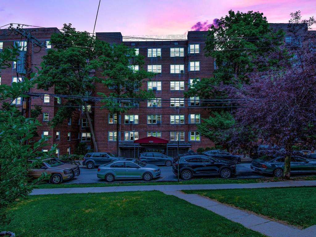Property for Sale at Vireo Avenue 6S, Bronx, New York - Bedrooms: 2 
Bathrooms: 1 
Rooms: 4  - $299,000