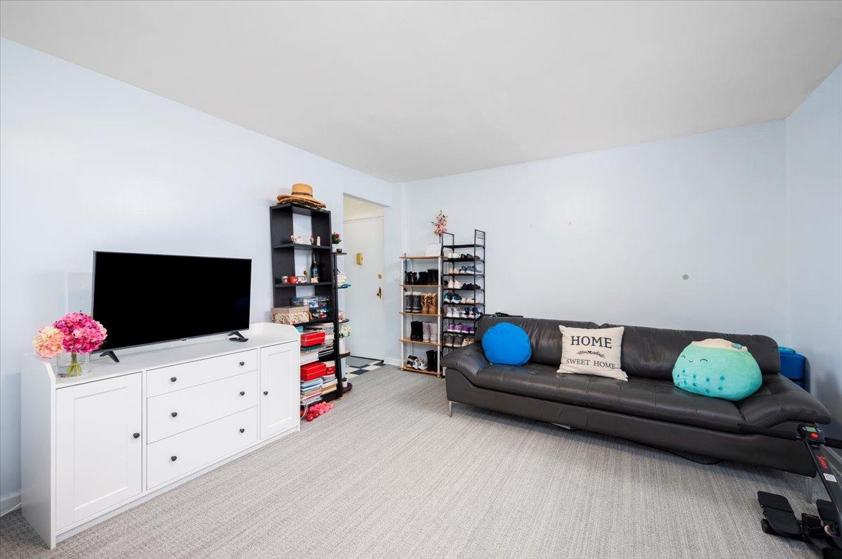 10 Bryant Crescent #2A, White Plains, New York image 4