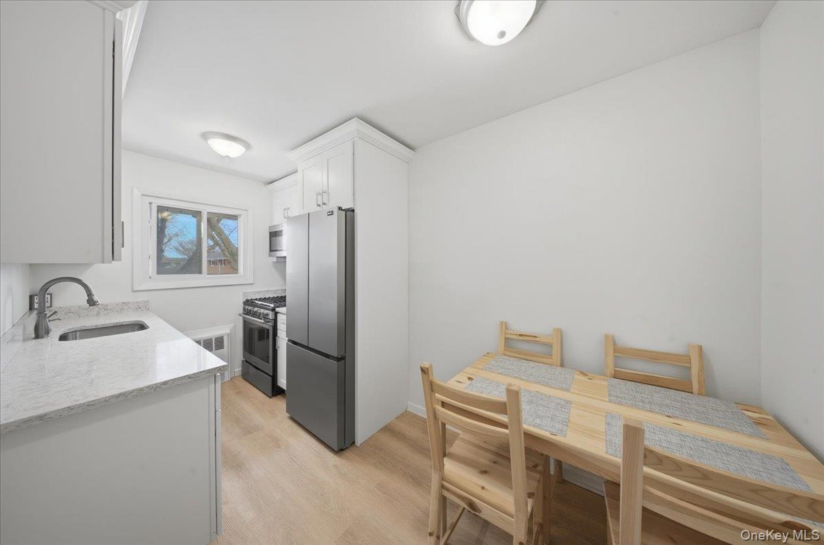 205 Edmunton Drive h18