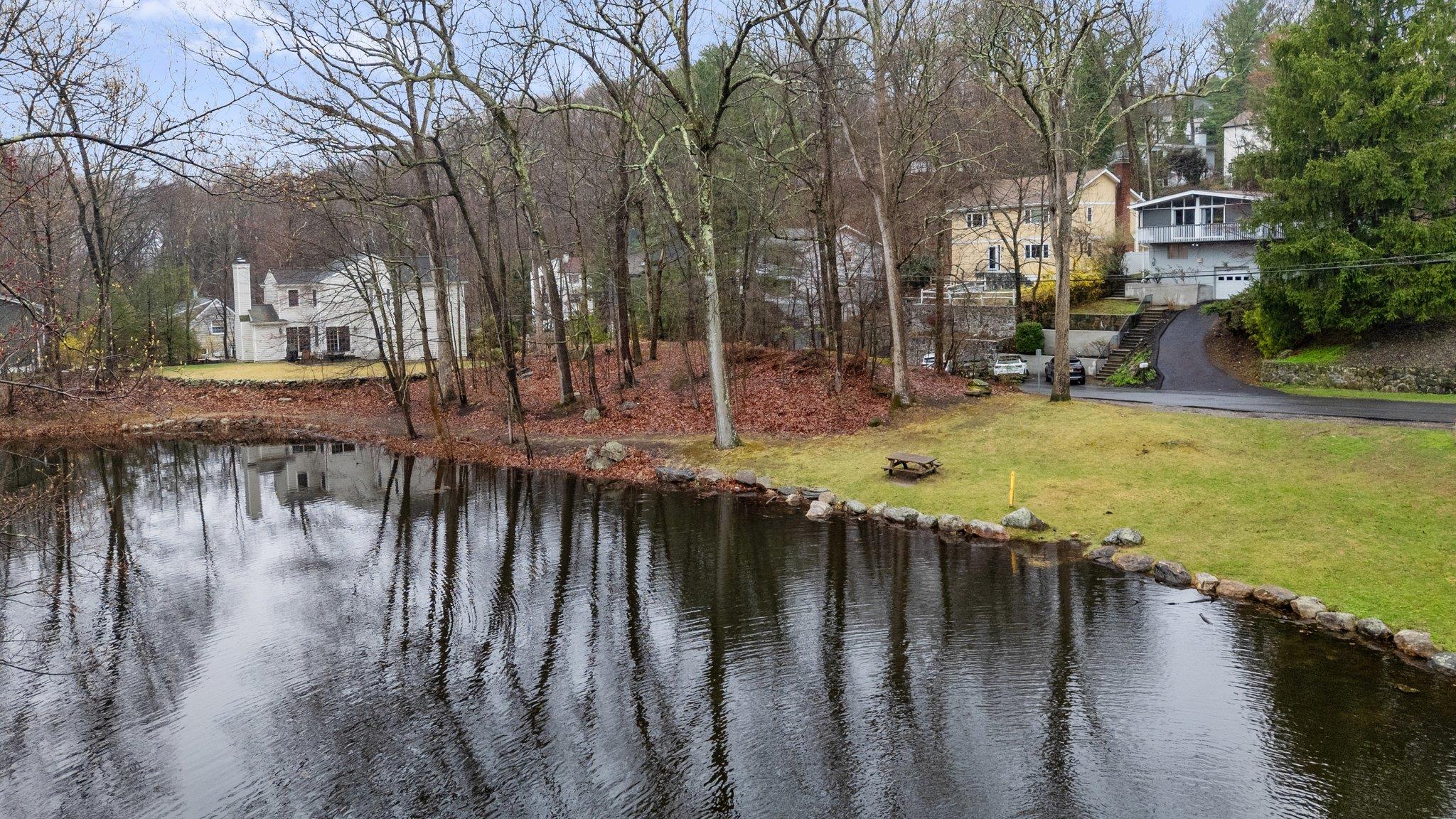 353 Lake Shore Drive, Pleasantville, New York image 34