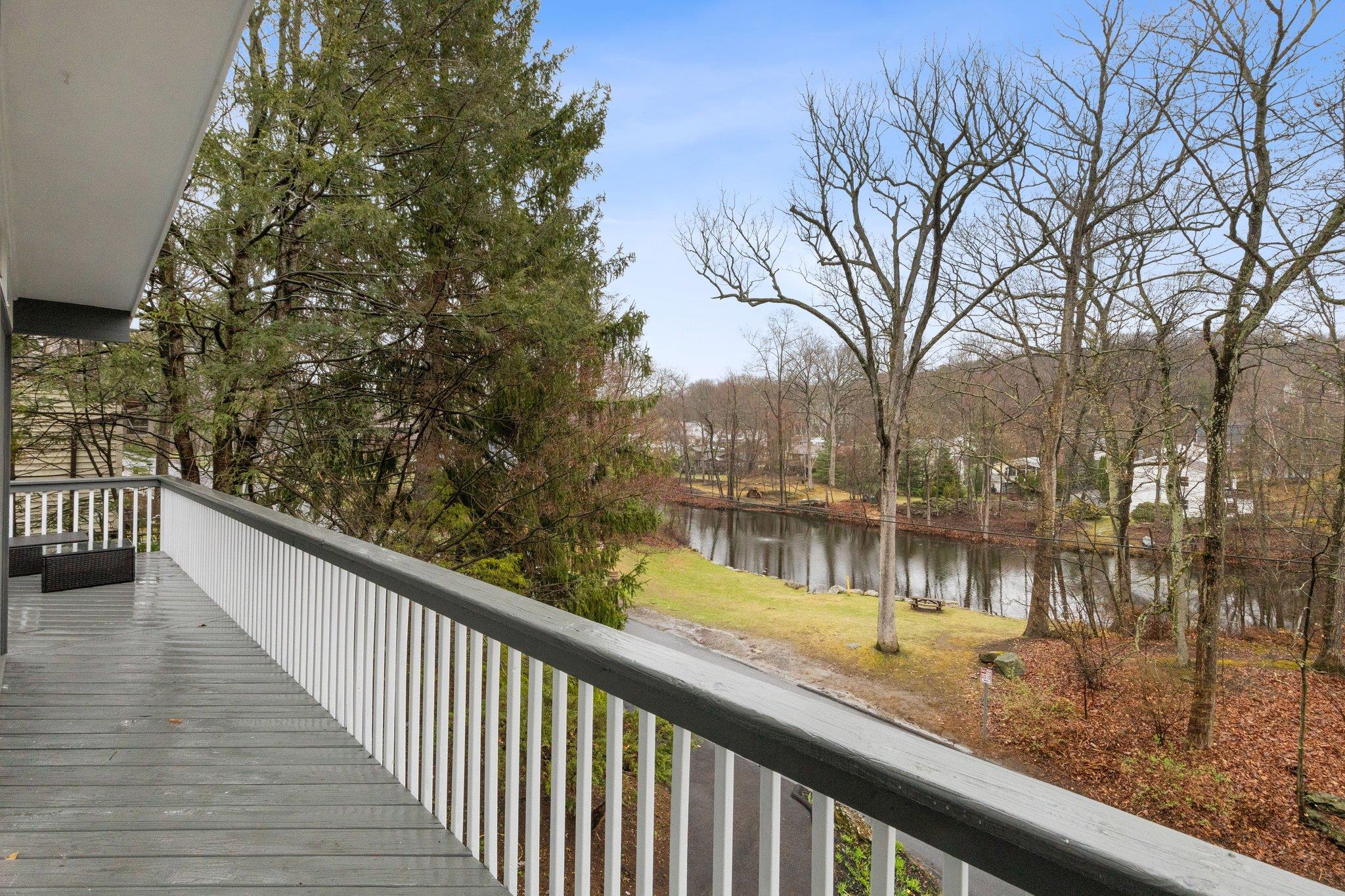 353 Lake Shore Drive, Pleasantville, New York image 1