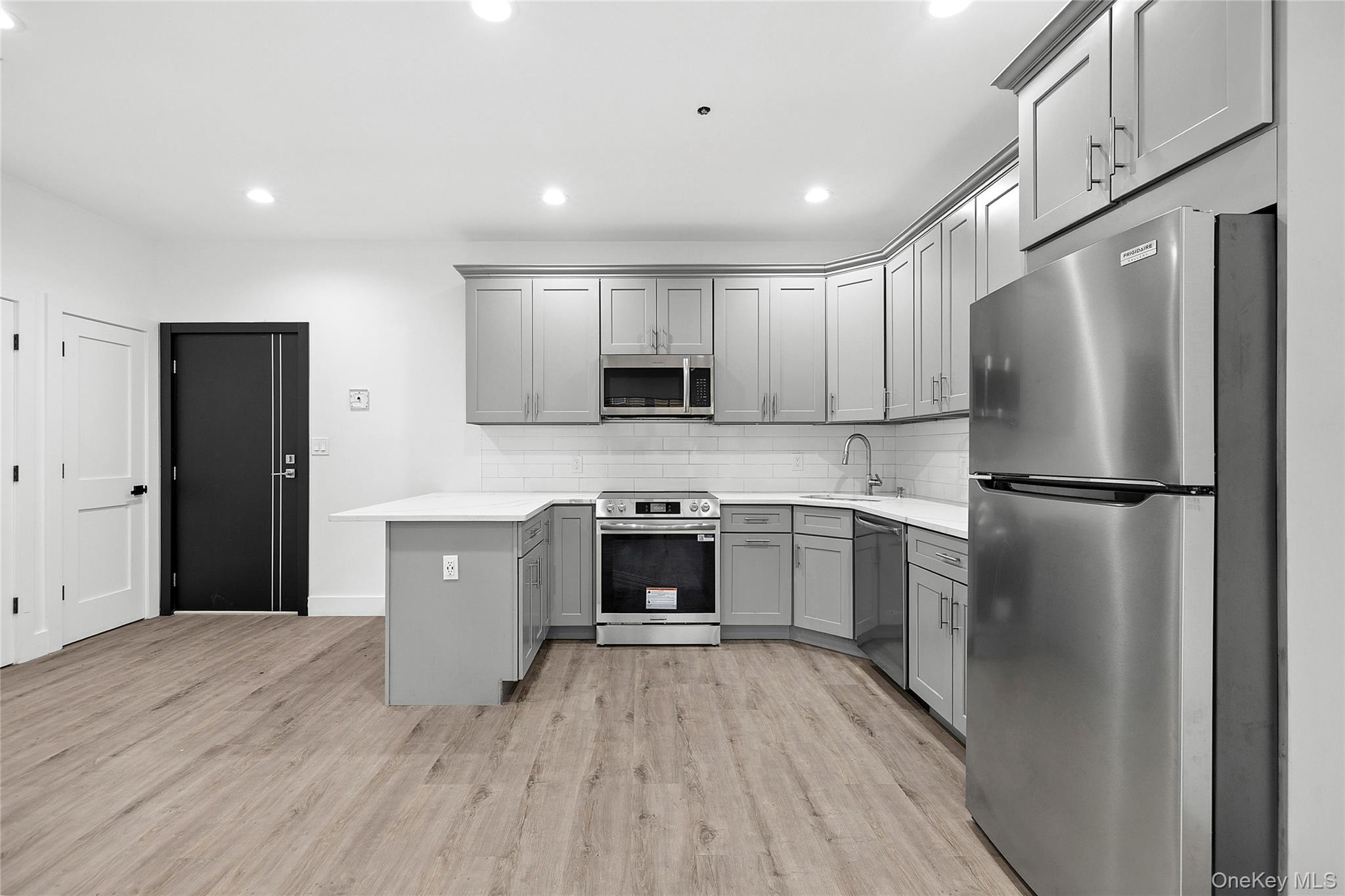 533 Greenwich Street