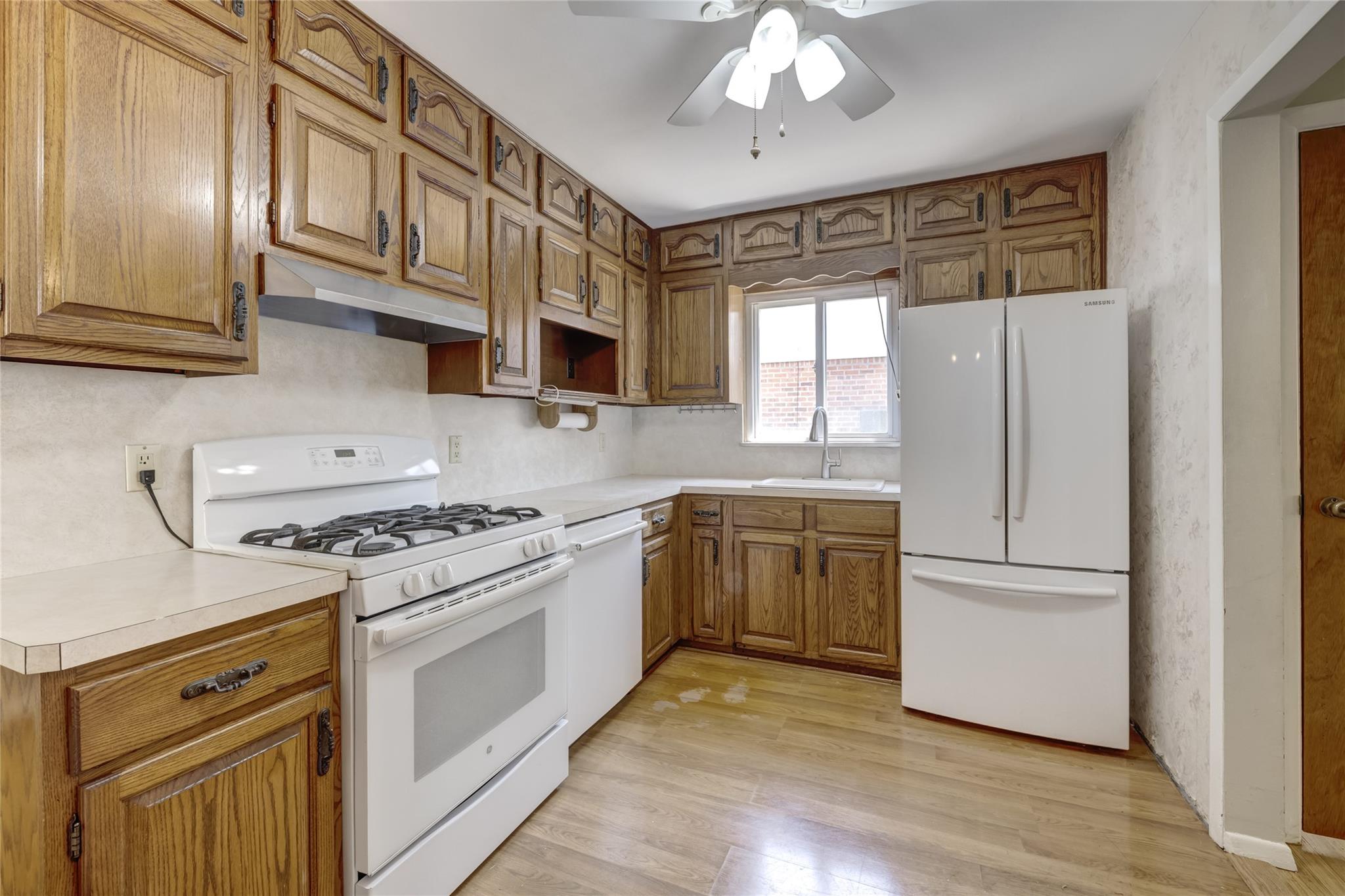 8123 260th Street, Glen Oaks, New York image 12