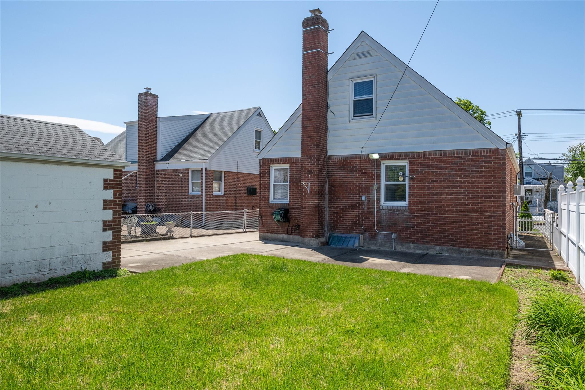 8123 260th Street, Glen Oaks, New York image 20